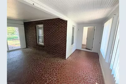 536 Main Street, Jonesville, NC 28642 - Photo 20