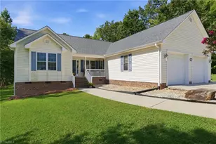 102 Silver Fox Ln, Randleman, NC 27317 - Photo 2