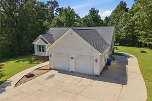 102 Silver Fox Ln, Randleman, NC 27317 - Photo 4