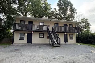 142 Weatherwood Ct, Winston-Salem, NC 27103 - Photo 2