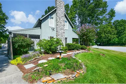 1714 Hunterwoods Drive, High Point, NC 27265 - Photo 2