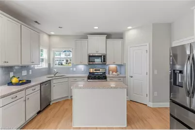 2275 Campbell Loop, Burlington, NC 27215 - Photo 2