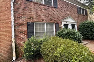 2811 Bleeker Sq, Winston-Salem, NC 27106 - Photo 2