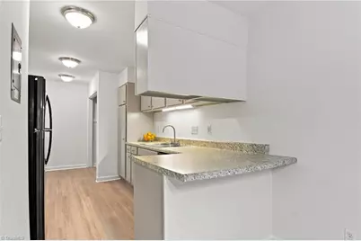 1510 Benjamin Parkway #E, Greensboro, NC 27408 - Photo 12