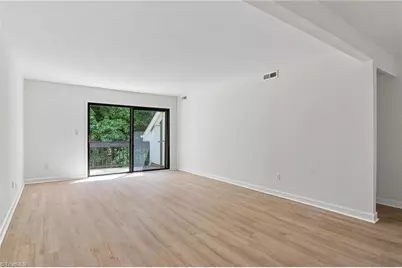 1510 Benjamin Parkway #E, Greensboro, NC 27408 - Photo 4