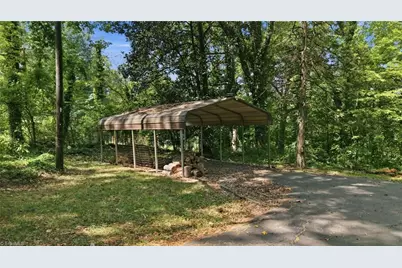 5275 Reynolda Road, Winston-Salem, NC 27106 - Photo 38