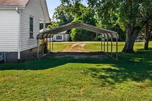 130 Loop St, Mocksville, NC 27028 - Photo 6