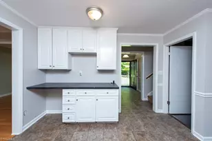 5809 Carriage Ln, Greensboro, NC 27410 - Photo 4
