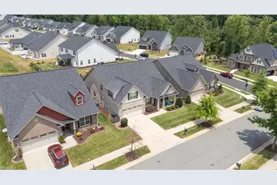 2560 Glenkirk Drive, Burlington, NC 27215 - Photo 6