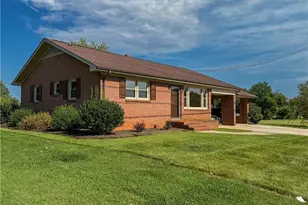 3028 Sparta Rd, North Wilkesboro, NC 28659 - Photo 2