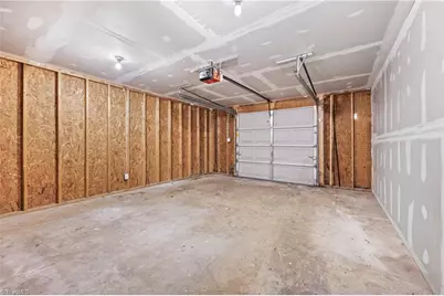 205 Southside Square, Greensboro, NC 27406 - Photo 34