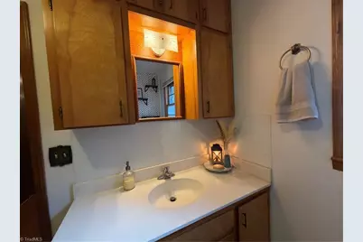 16 Vivian Street, Thomasville, NC 27360 - Photo 26