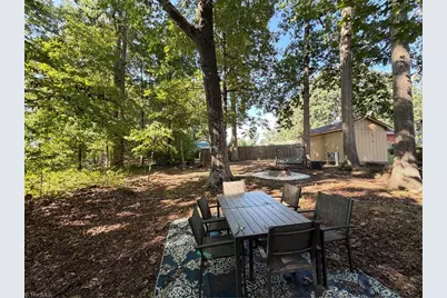16 Vivian Street, Thomasville, NC 27360 - Photo 32