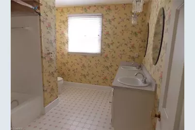 4915 Warfield Drive, Greensboro, NC 27406 - Photo 20