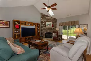 196 Freemont Dr, Thomasville, NC 27360 - Photo 12
