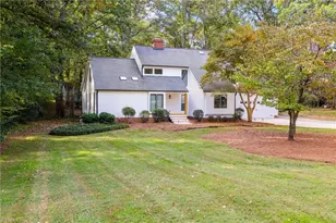 5928 Woodfield Dr, Kernersville, NC 27284 - Photo 2