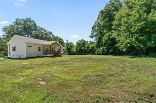 920 Fairway Ave, Thomasville, NC 27360 - Photo 32