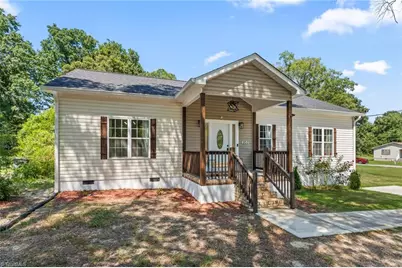 920 Fairway Avenue, Thomasville, NC 27360 - Photo 2