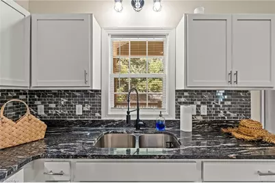920 Fairway Avenue, Thomasville, NC 27360 - Photo 12