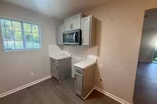3803 Dartford Dr, Greensboro, NC 27407 - Photo 8