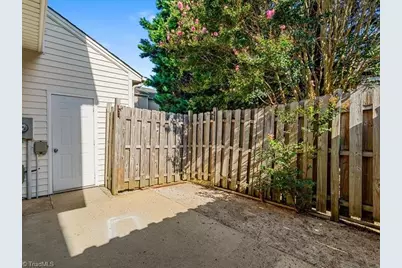 3967 Elizabeth Glen Way, Jamestown, NC 27282 - Photo 28