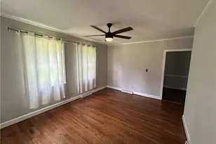 4403 Edgemore Rd, Greensboro, NC 27455 - Photo 12