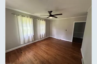 4403 Edgemore Road, Greensboro, NC 27455 - Photo 6
