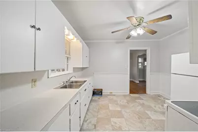 900 Knollwood Street, Winston-Salem, NC 27103 - Photo 12