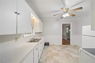 900 Knollwood St, Winston-Salem, NC 27103 - Photo 12
