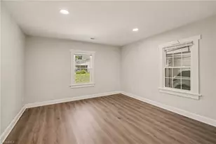 933 E King St, King, NC 27021 - Photo 18