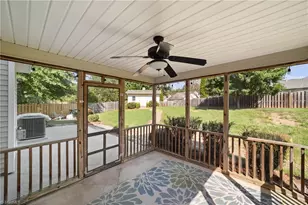 2576 Viola Ct, Winston-Salem, NC 27127 - Photo 2