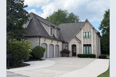 27 Carlson Terrace, Greensboro, NC 27410 - Photo 2