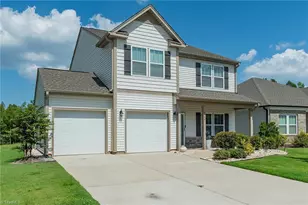 4044 Monteray Cir, High Point, NC 27265 - Photo 2