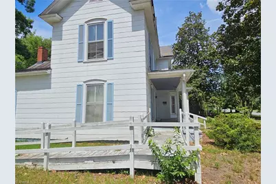 223 Lawsonville Avenue, Reidsville, NC 27320 - Photo 2