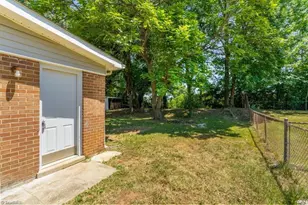 1720 Gavin Dr, High Point, NC 27260 - Photo 16