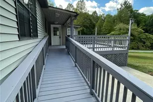 1041 Brooks Rd, Reidsville, NC 27320 - Photo 4