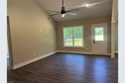 125 Albertson Road, Thomasville, NC 27360 - Photo 4