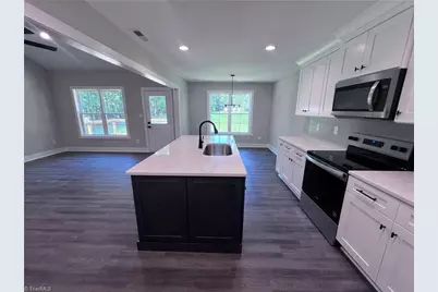 125 Albertson Road, Thomasville, NC 27360 - Photo 12