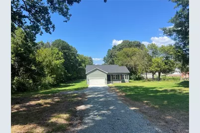 125 Albertson Road, Thomasville, NC 27360 - Photo 2