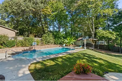 4400 Oak Hollow Drive, High Point, NC 27265 - Photo 32