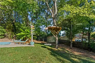 4400 Oak Hollow Dr, High Point, NC 27265 - Photo 40