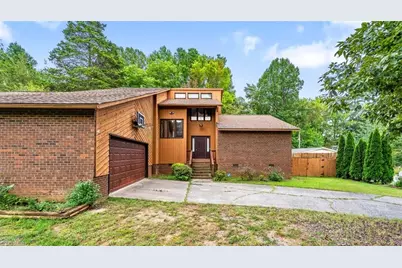 2016 Ledford Road, Greensboro, NC 27406 - Photo 2