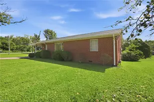 1700 Parham Dr, Graham, NC 27253 - Photo 2
