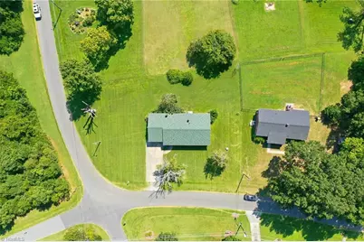 1700 Parham Drive, Graham, NC 27253 - Photo 14