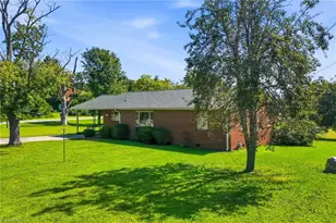 1700 Parham Dr, Graham, NC 27253 - Photo 6
