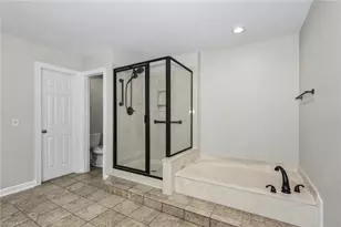 4301 Windlestraw Ln, Greensboro, NC 27410 - Photo 20