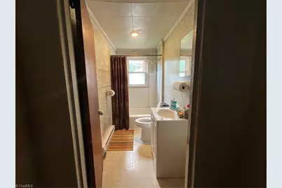 1107 Avalon Road, Greensboro, NC 27401 - Photo 8