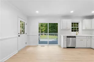 4420 Fairland Ct, Burlington, NC 27215 - Photo 8