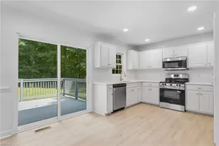 4420 Fairland Ct, Burlington, NC 27215 - Photo 2