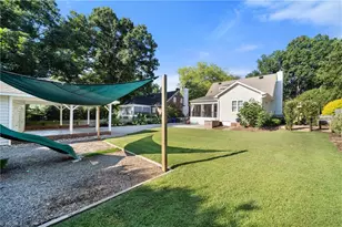 927 Vernon Ave, Winston-Salem, NC 27106 - Photo 46